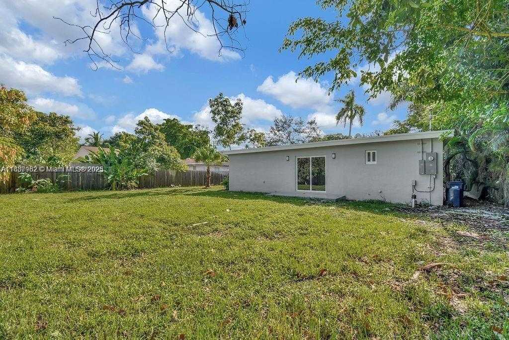 Small Image of 7902 SOUTH WEST 67TH AVE, South Miami Number 16