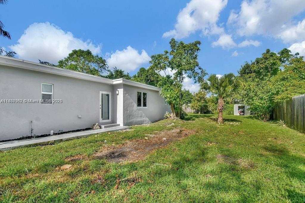 Small Image of 7902 SOUTH WEST 67TH AVE, South Miami Number 17
