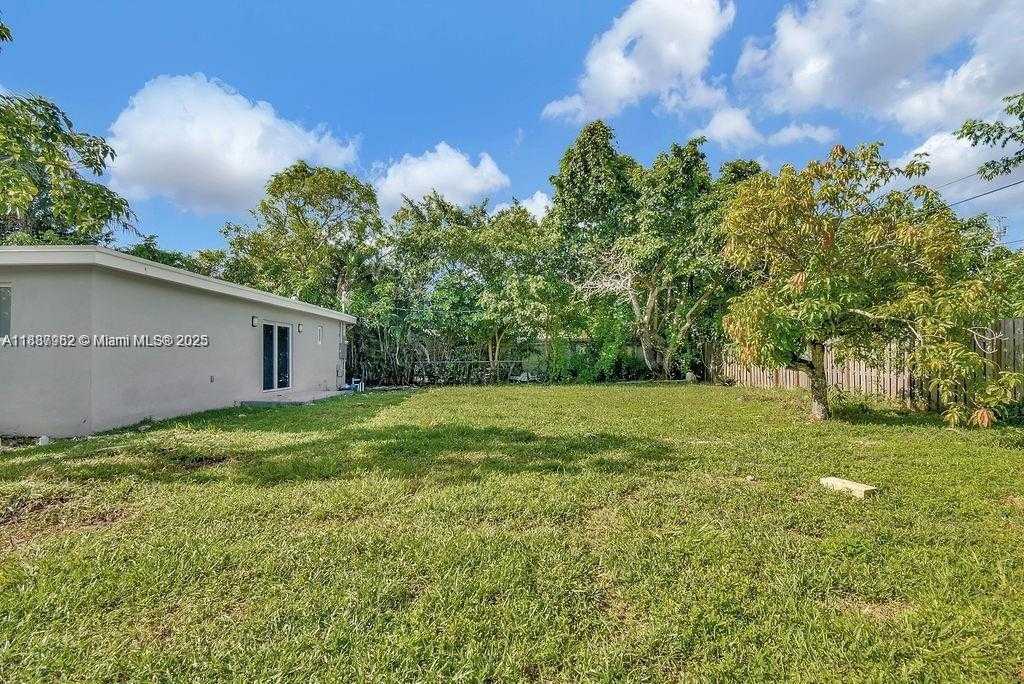 Small Image of 7902 SOUTH WEST 67TH AVE, South Miami Number 18