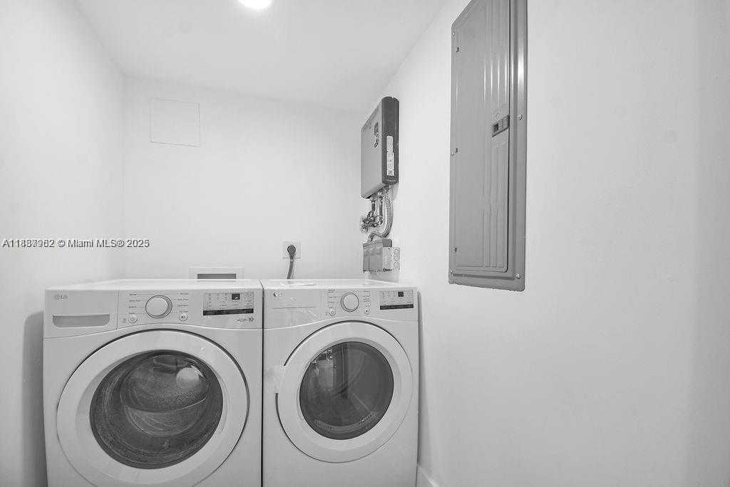 Small Image of 7902 SOUTH WEST 67TH AVE, South Miami Number 9