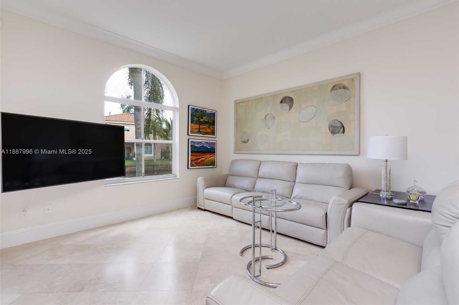 Small Image of 1526 EAST LAKE CT, Hollywood Number 11