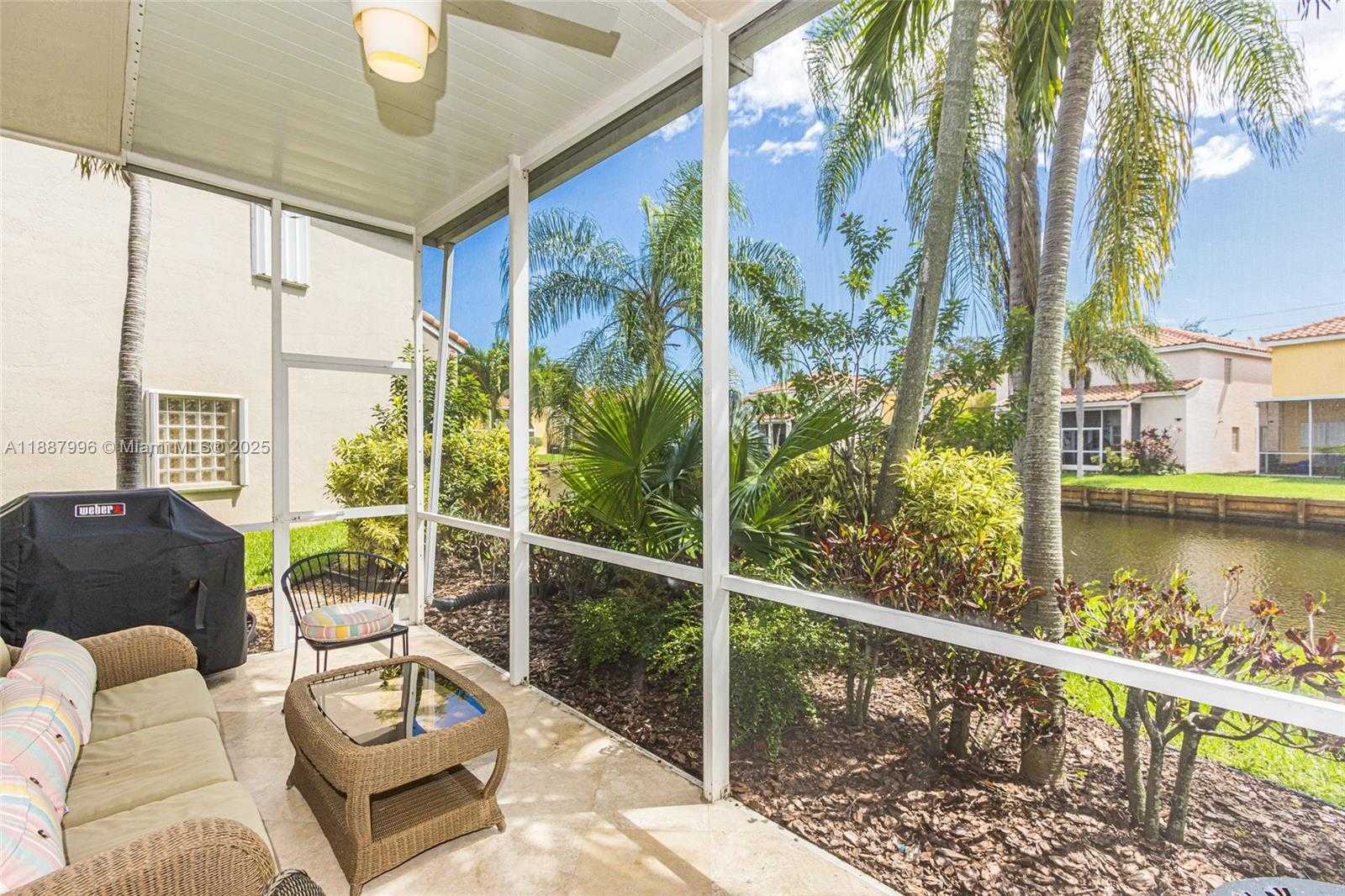 Small Image of 1526 EAST LAKE CT, Hollywood Number 22