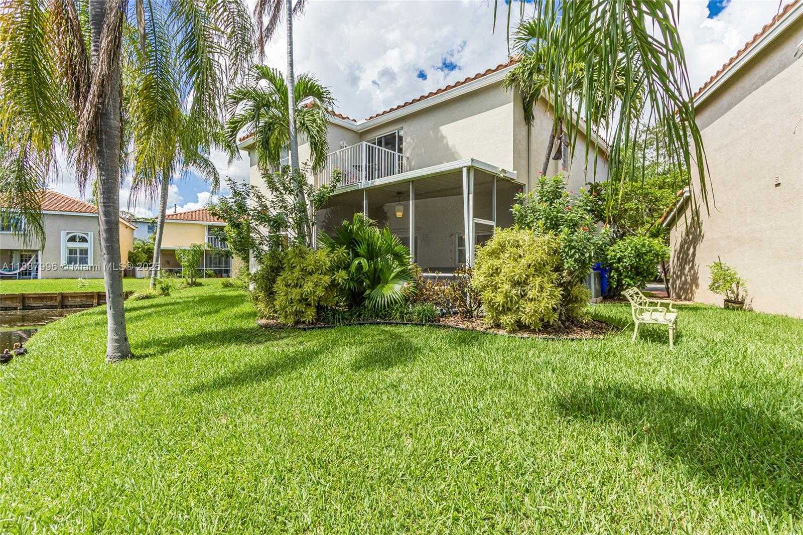 Small Image of 1526 EAST LAKE CT, Hollywood Number 6