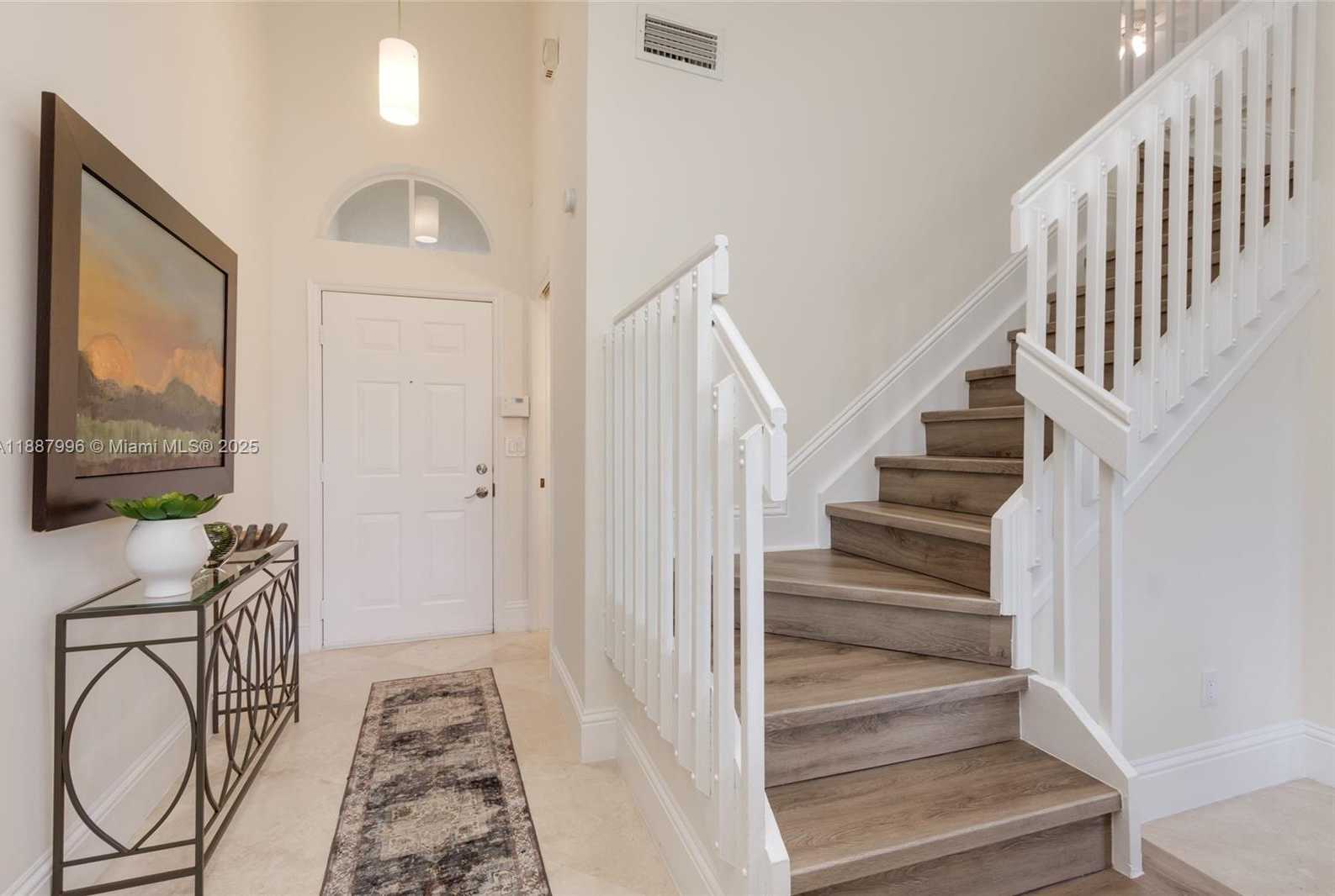 Small Image of 1526 EAST LAKE CT, Hollywood Number 9
