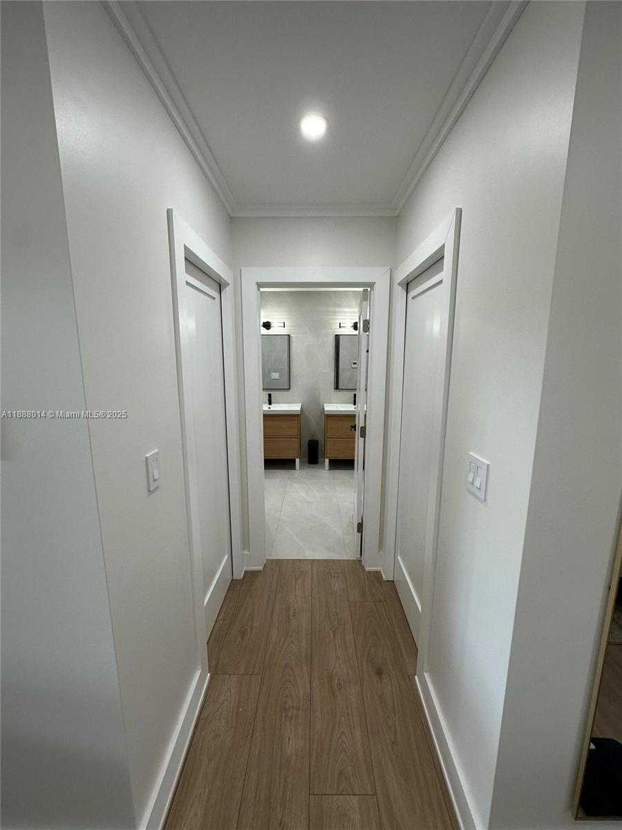Small Image of 15812 SOUTH WEST 83RD CT, Palmetto Bay Number 17