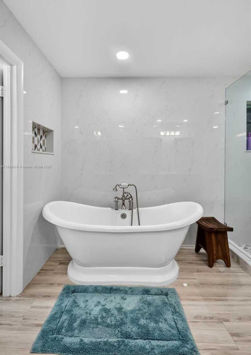 Small Image of 8860 SOUTH WEST 49TH CT, Cooper City Number 23