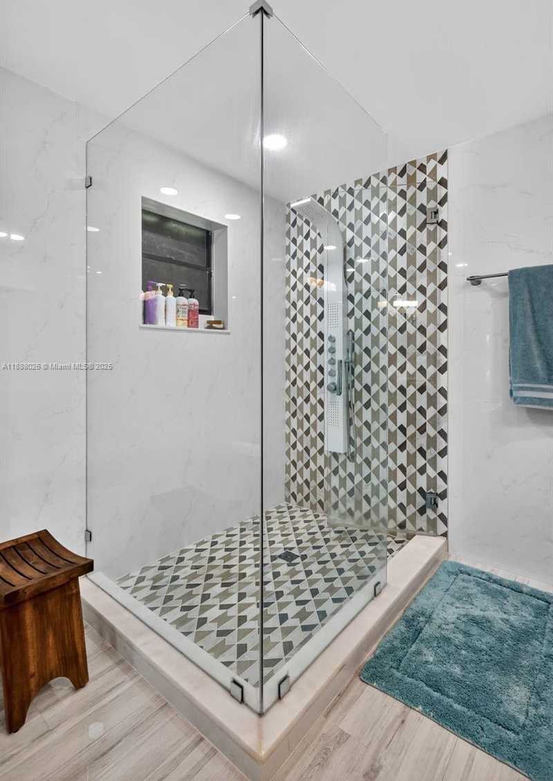 Small Image of 8860 SOUTH WEST 49TH CT, Cooper City Number 24