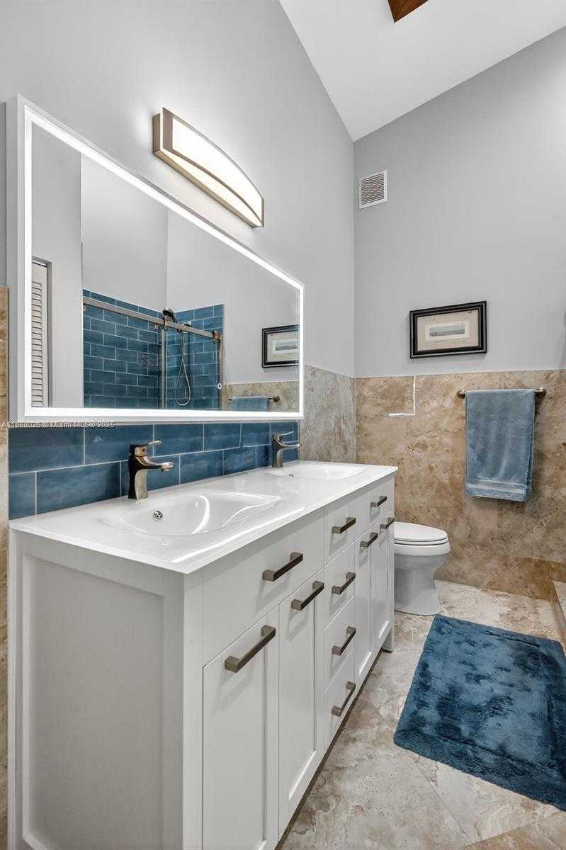 Small Image of 8860 SOUTH WEST 49TH CT, Cooper City Number 30
