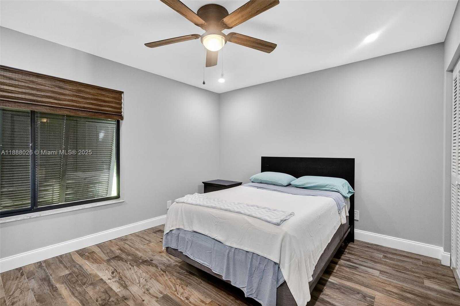 Small Image of 8860 SOUTH WEST 49TH CT, Cooper City Number 36