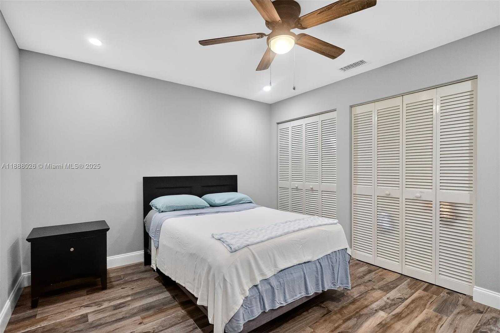 Small Image of 8860 SOUTH WEST 49TH CT, Cooper City Number 37