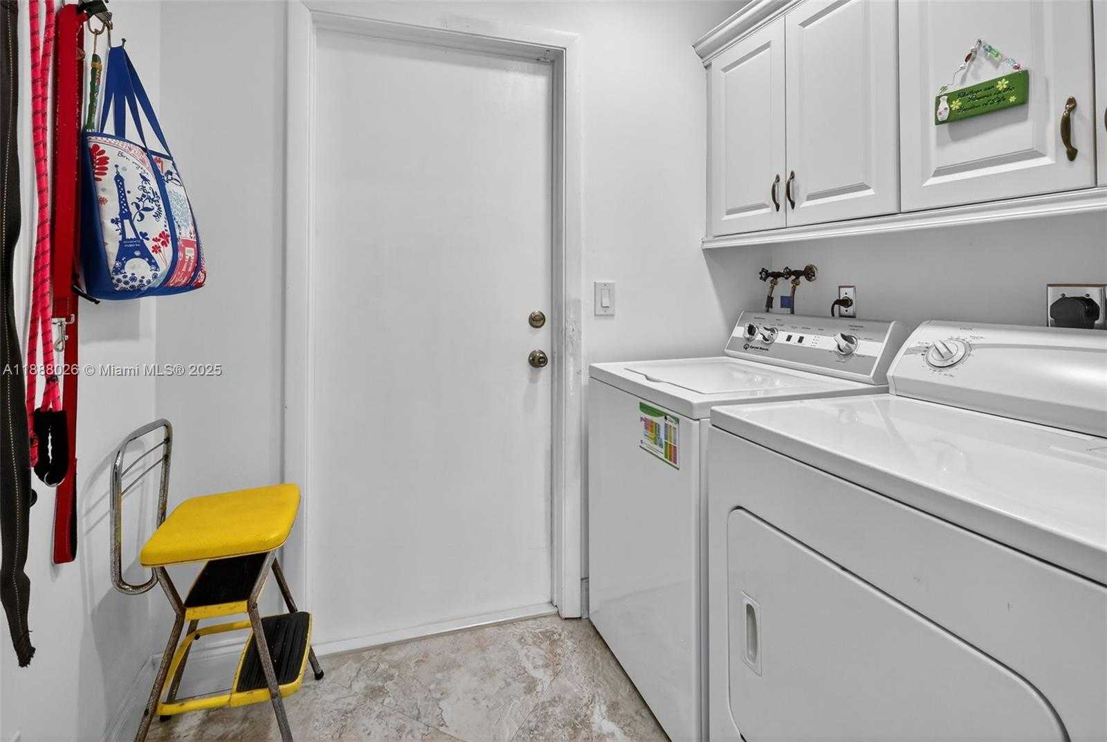 Small Image of 8860 SOUTH WEST 49TH CT, Cooper City Number 39