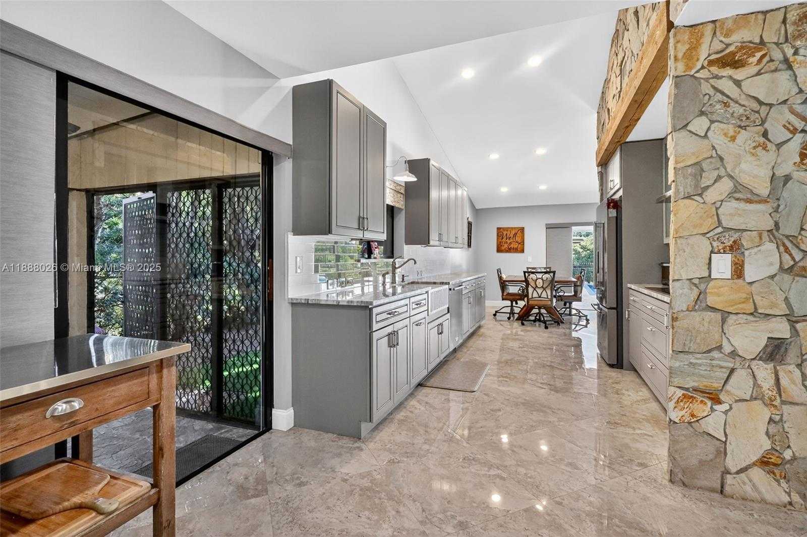 Small Image of 8860 SOUTH WEST 49TH CT, Cooper City Number 44