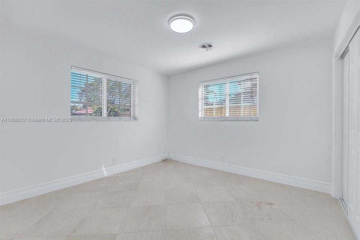 Small Image of 2005 NORTH 36TH AVE, Hollywood Number 17