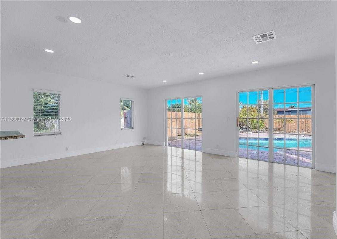 Small Image of 2005 NORTH 36TH AVE, Hollywood Number 9