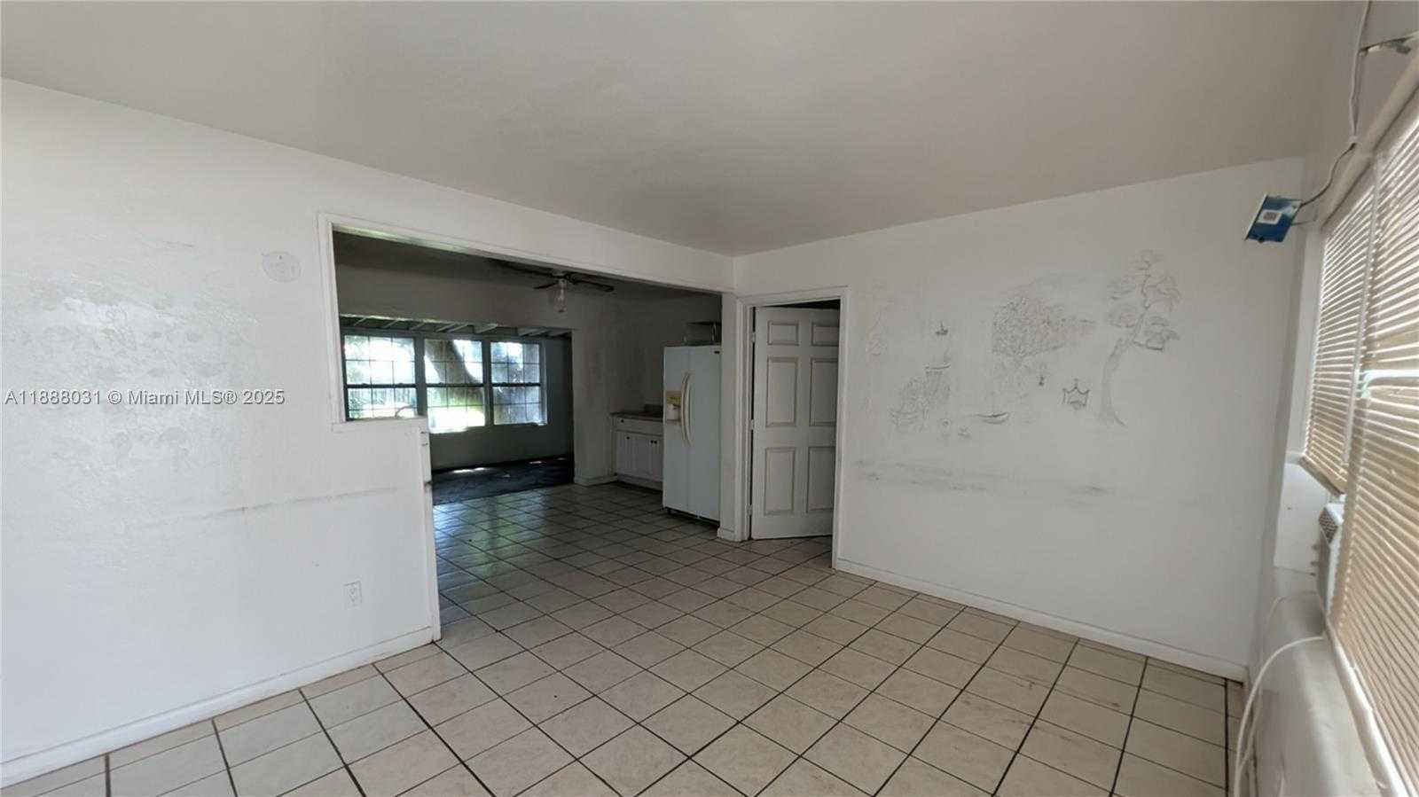 Small Image of 6470 MIRAMAR PKWY, Miramar Number 10