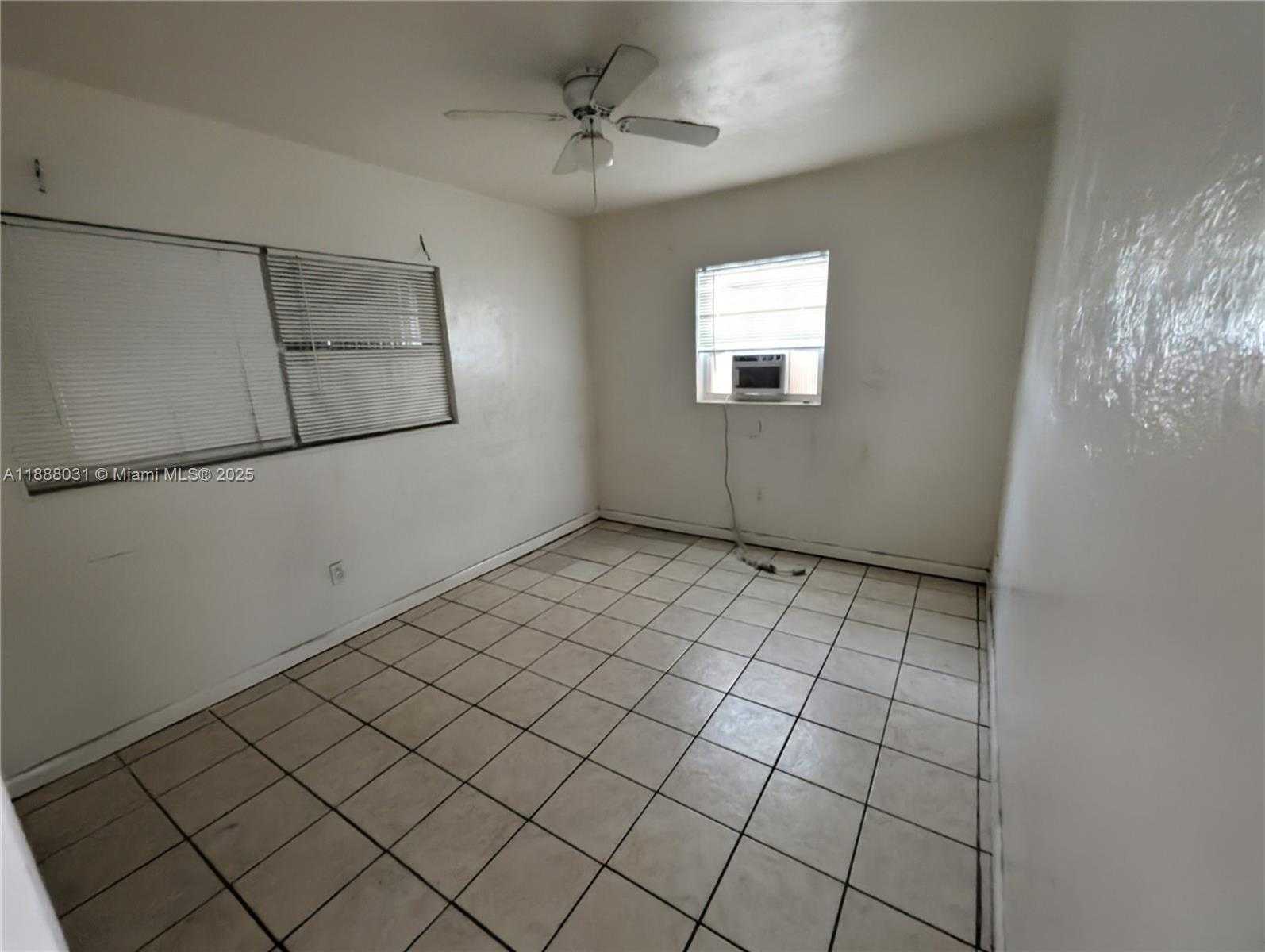 Small Image of 6470 MIRAMAR PKWY, Miramar Number 11