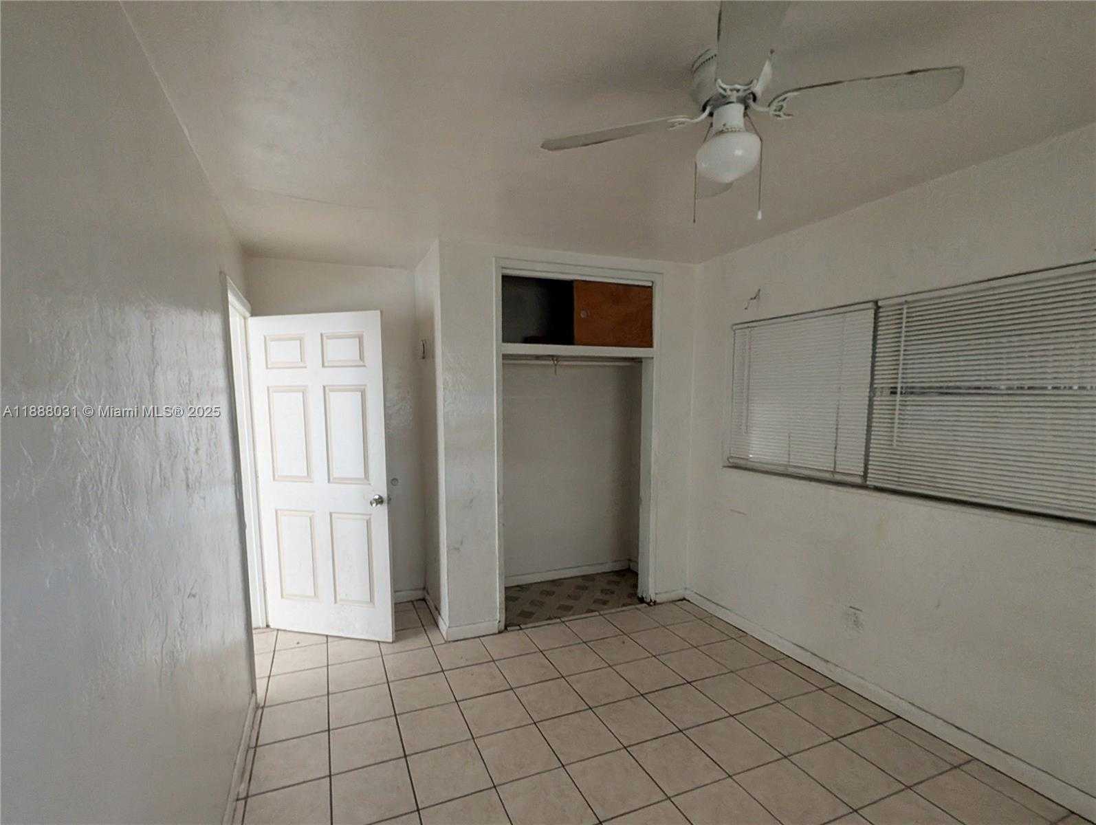 Small Image of 6470 MIRAMAR PKWY, Miramar Number 12