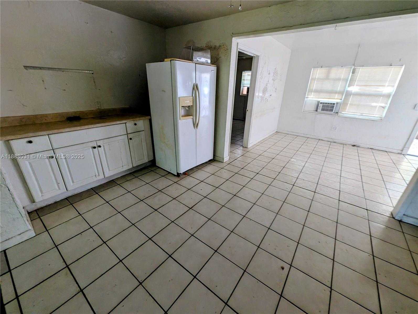 Small Image of 6470 MIRAMAR PKWY, Miramar Number 14
