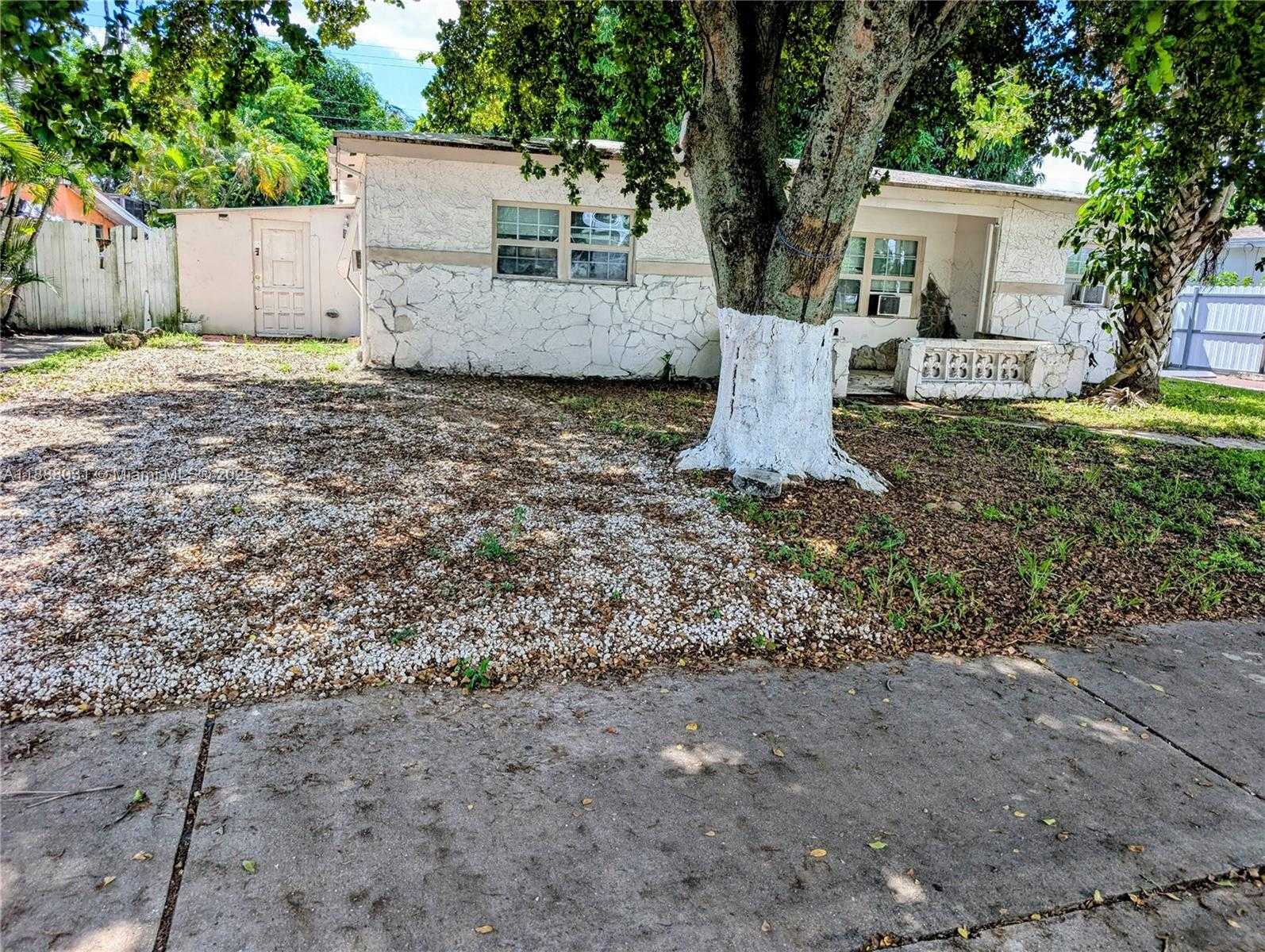 Small Image of 6470 MIRAMAR PKWY, Miramar Number 23