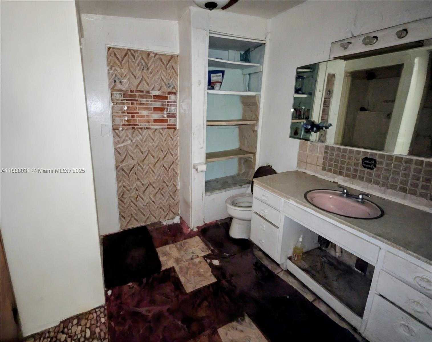 Small Image of 6470 MIRAMAR PKWY, Miramar Number 29