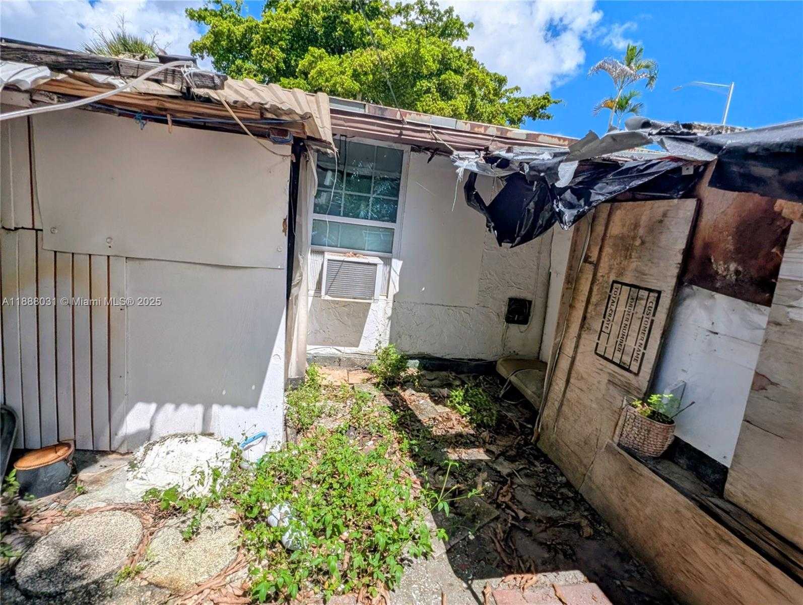 Small Image of 6470 MIRAMAR PKWY, Miramar Number 35
