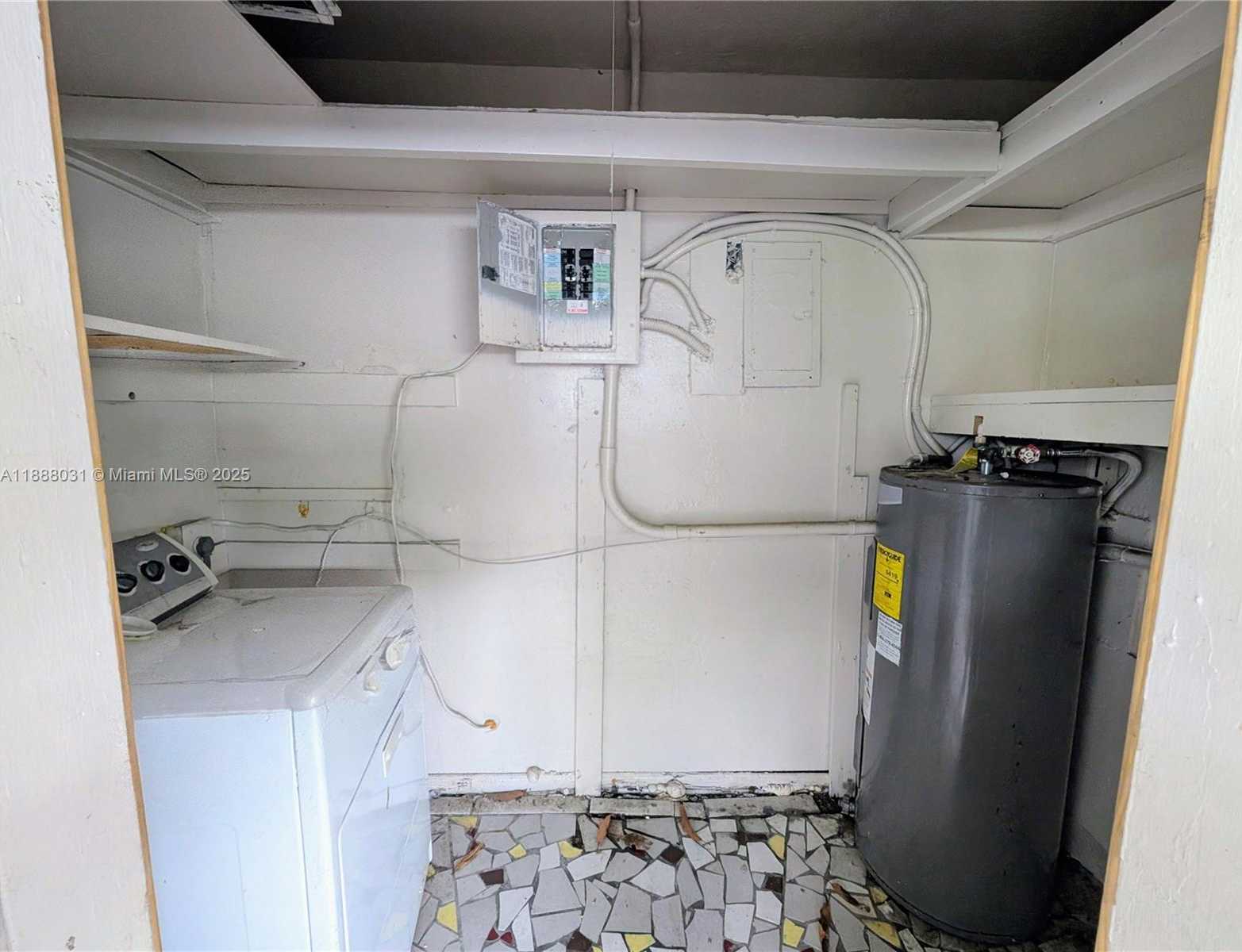 Small Image of 6470 MIRAMAR PKWY, Miramar Number 4