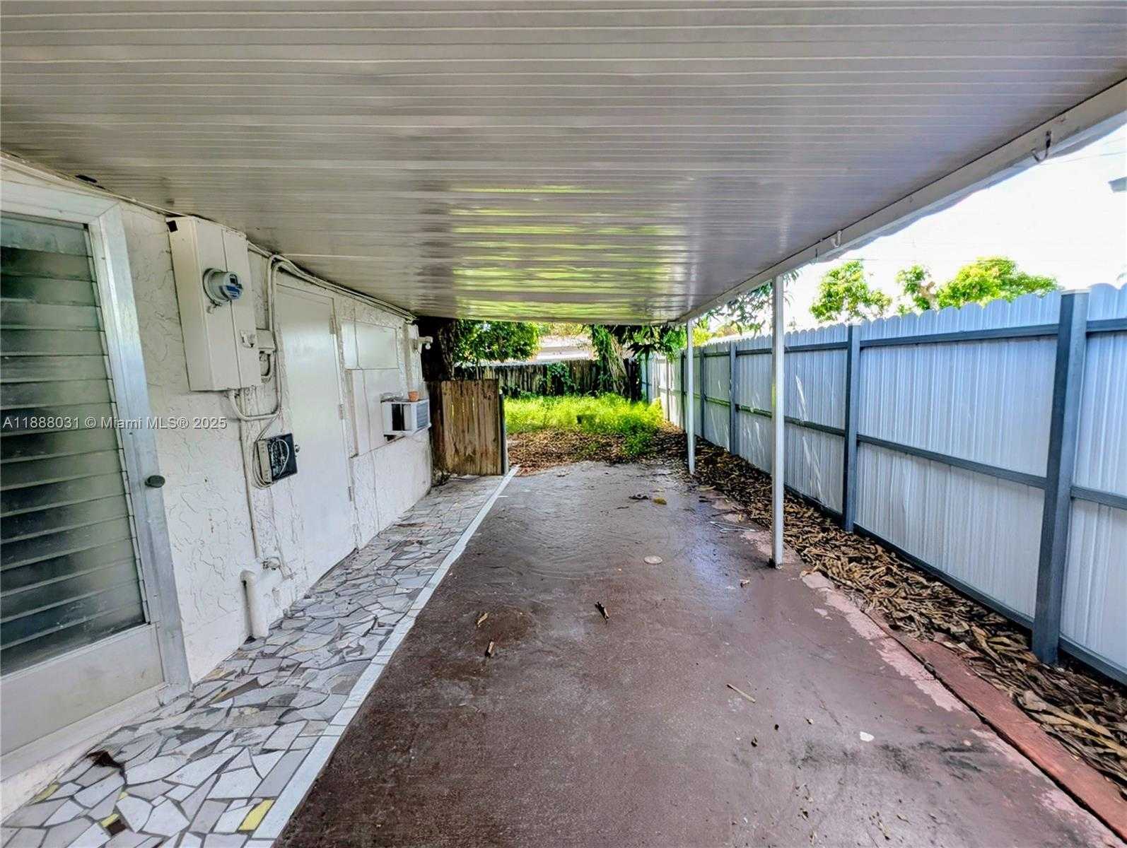 Small Image of 6470 MIRAMAR PKWY, Miramar Number 5