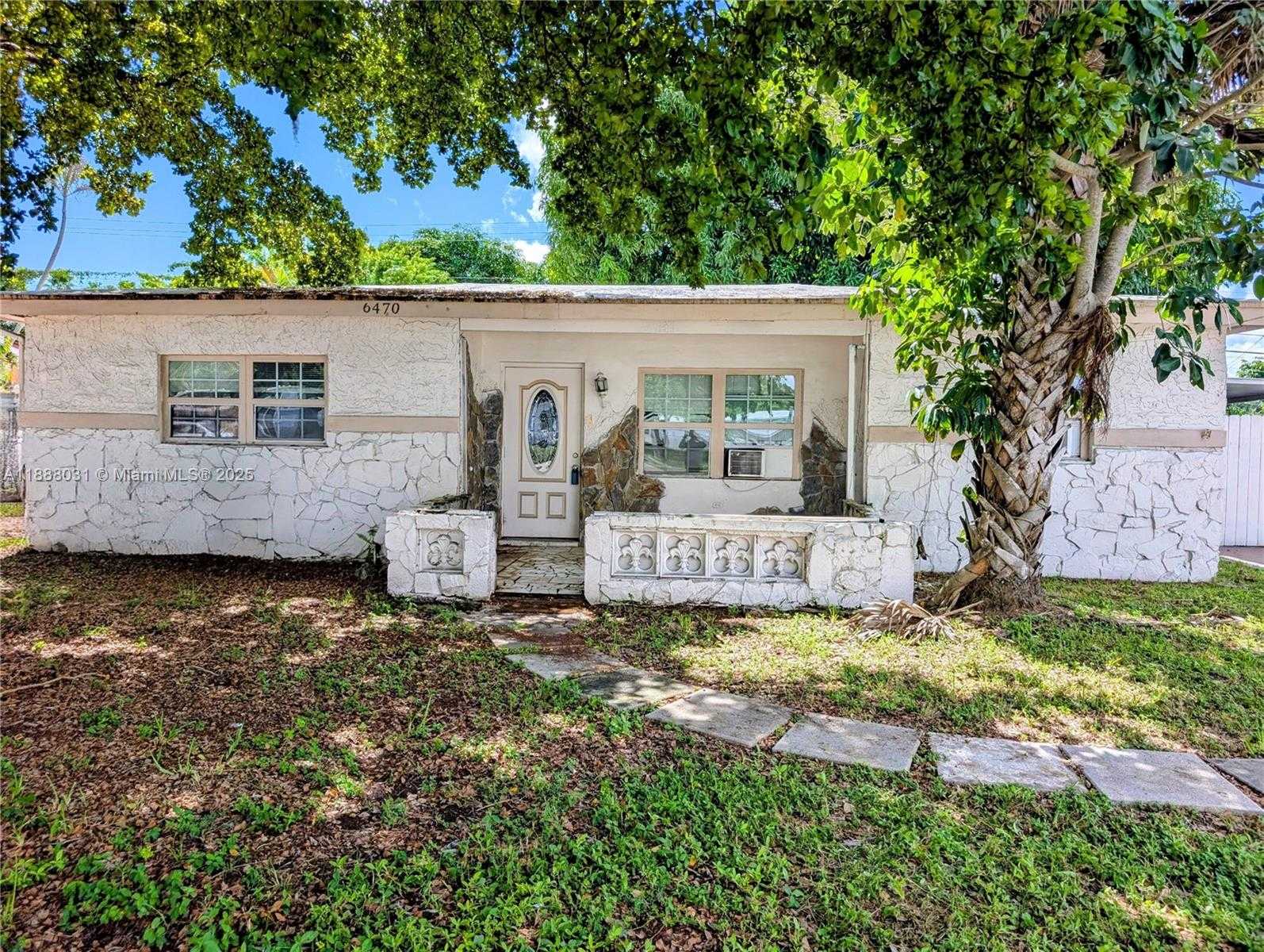 Small Image of 6470 MIRAMAR PKWY, Miramar Number 8