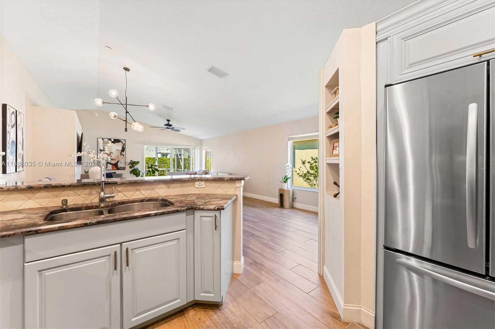 Small Image of 1536 SALERNO CIR, Weston Number 10