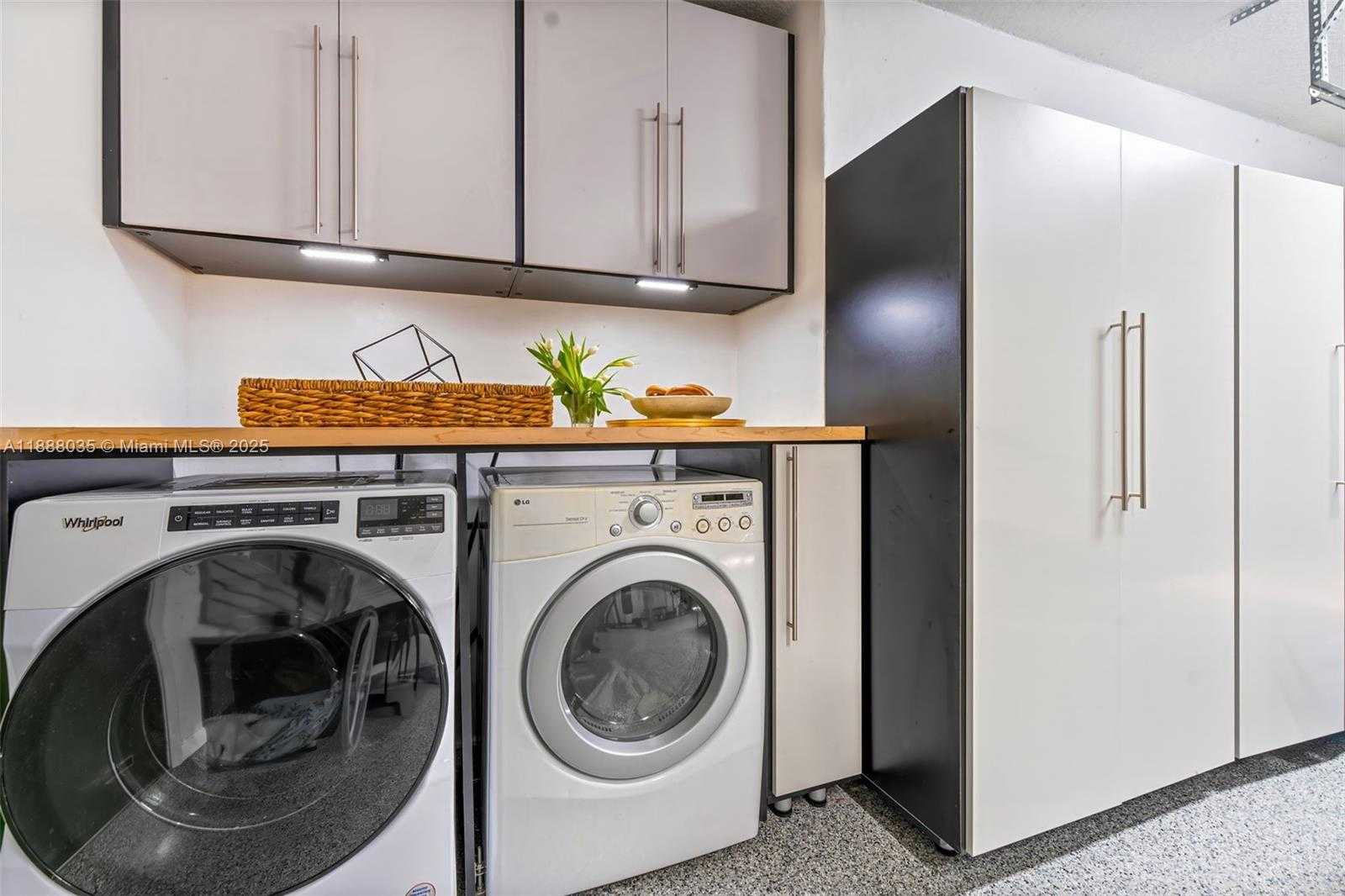 Small Image of 1536 SALERNO CIR, Weston Number 19