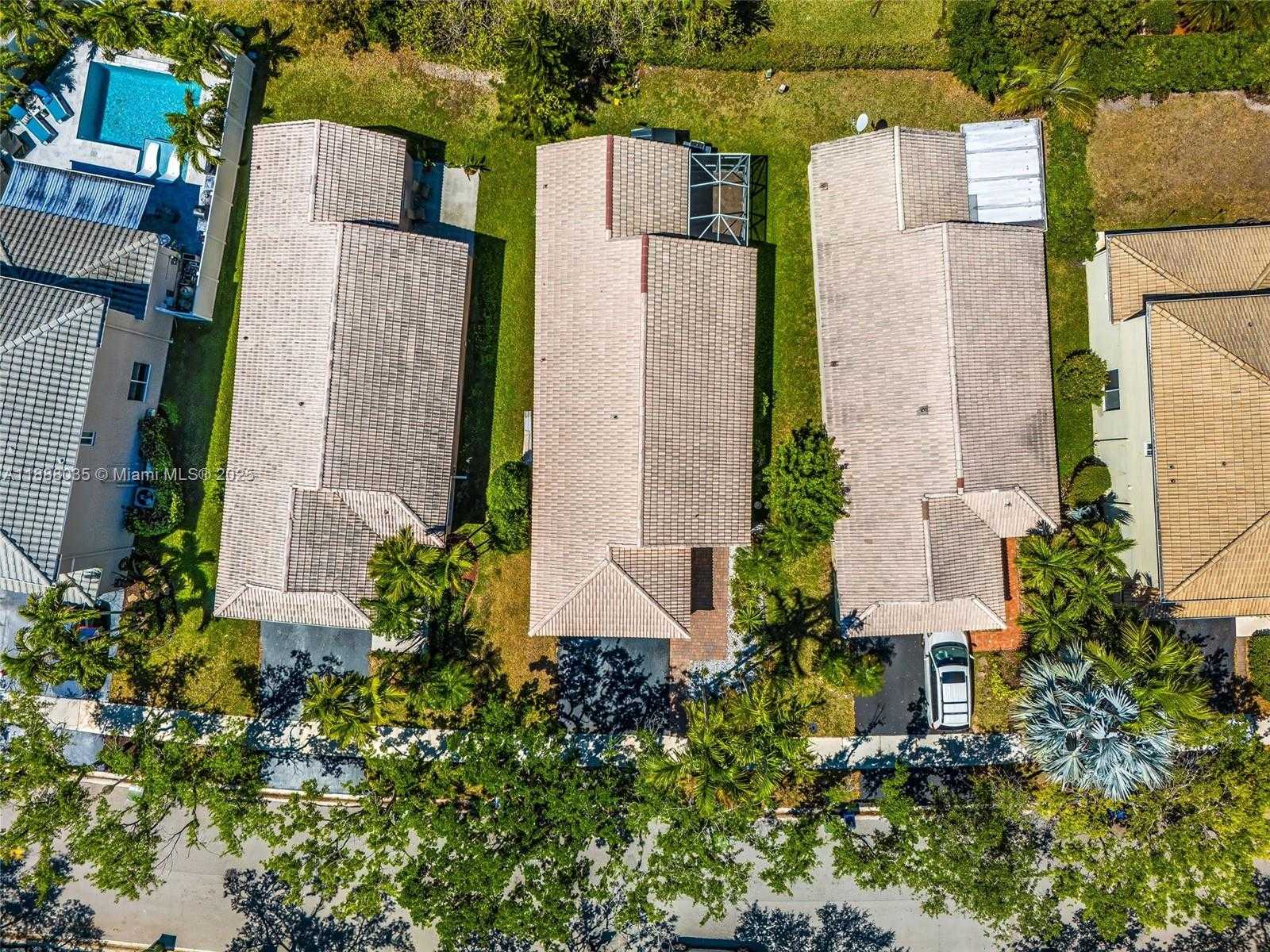 Small Image of 1536 SALERNO CIR, Weston Number 2