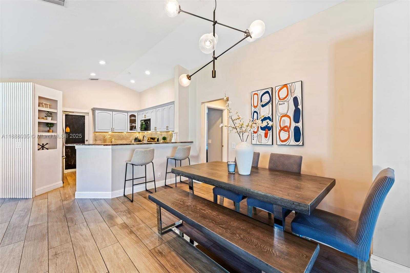 Small Image of 1536 SALERNO CIR, Weston Number 8