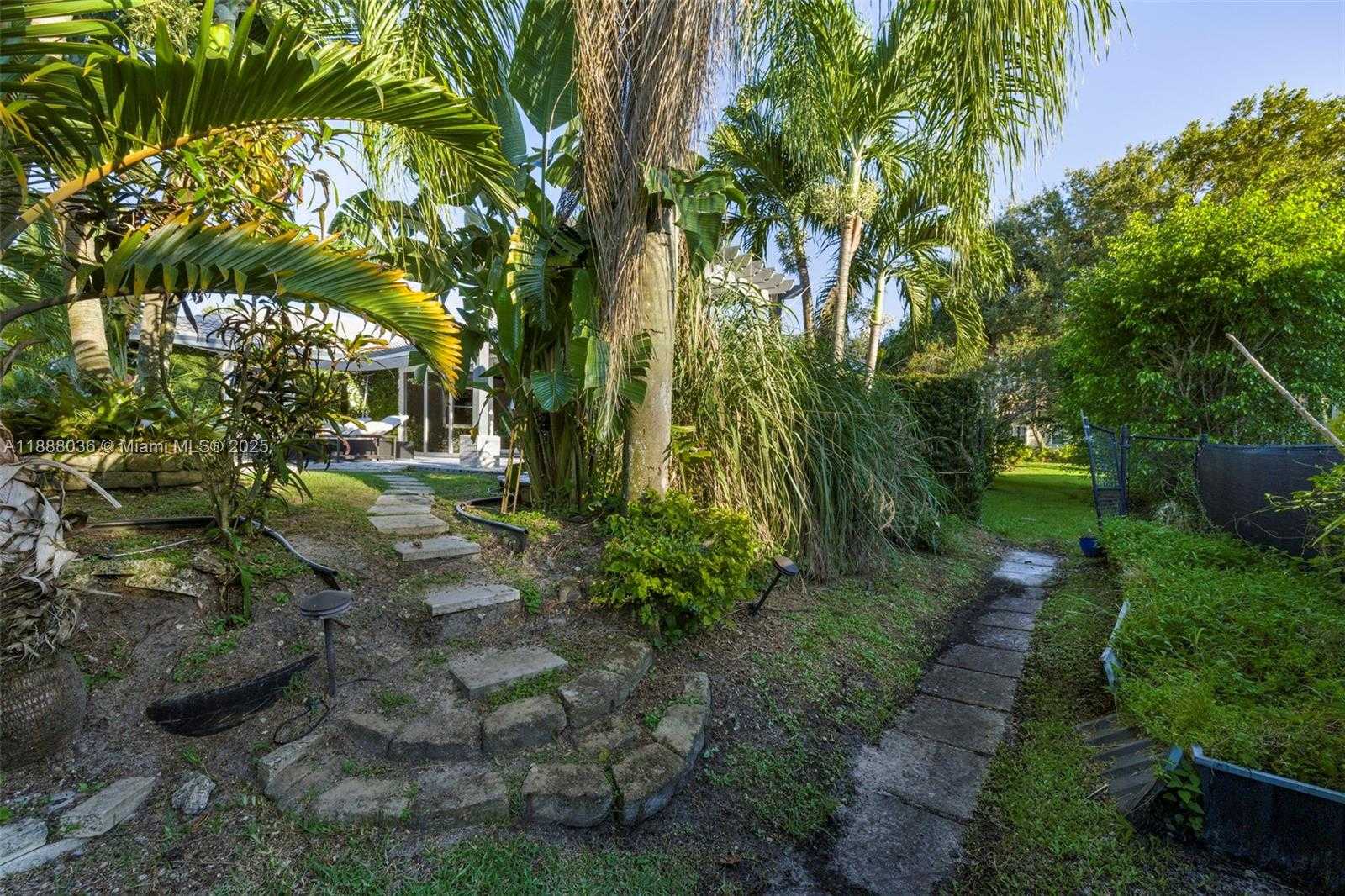 Small Image of 12555 SOUTH WEST 34TH PL, Davie Number 24