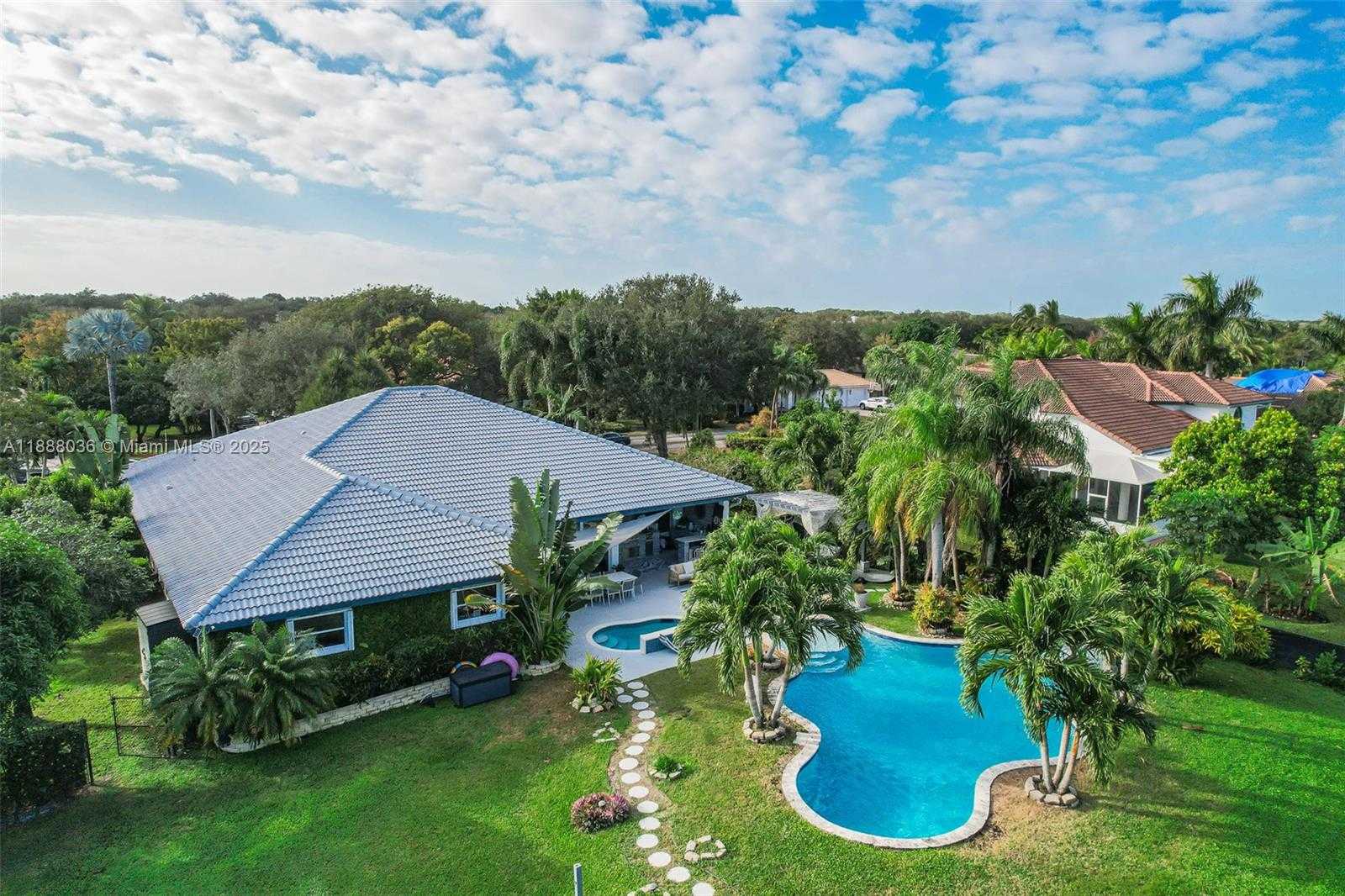 Small Image of 12555 SOUTH WEST 34TH PL, Davie Number 38
