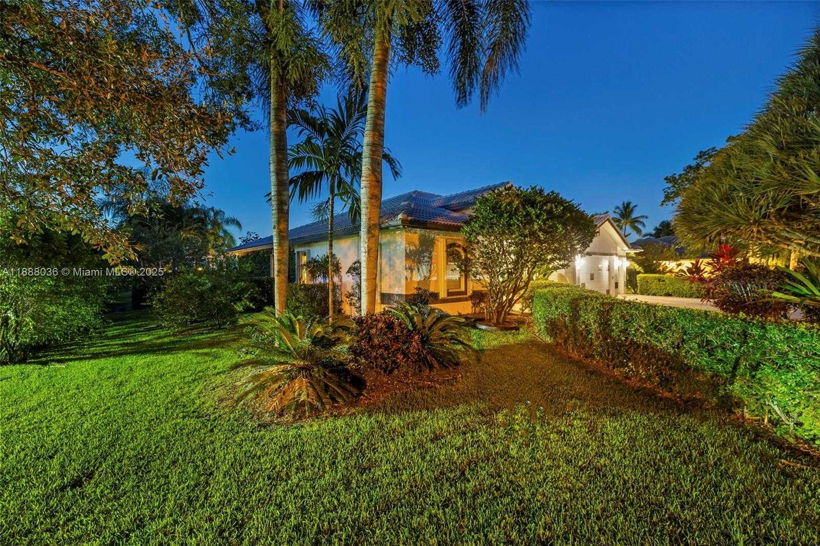 Small Image of 12555 SOUTH WEST 34TH PL, Davie Number 8