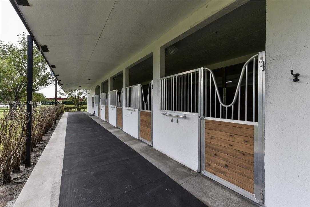 Small Image of 14390 PALM BEACH POINT BLVD, Wellington Number 21