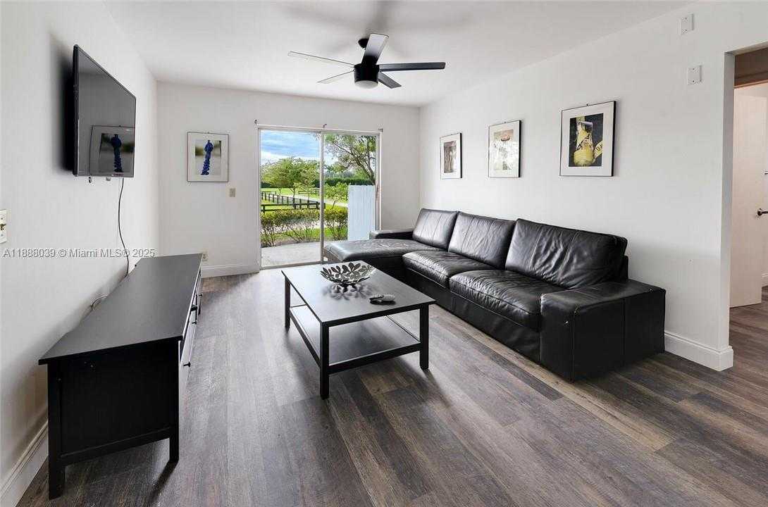 Small Image of 14390 PALM BEACH POINT BLVD, Wellington Number 33