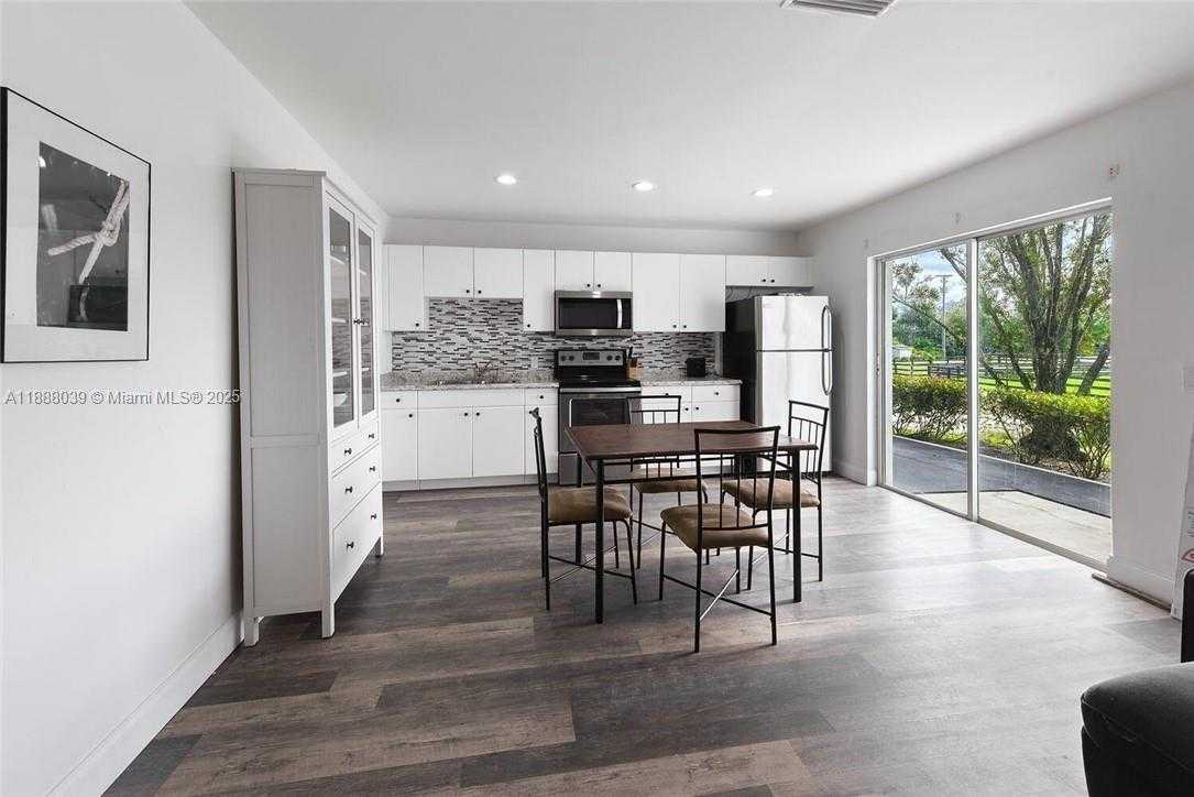 Small Image of 14390 PALM BEACH POINT BLVD, Wellington Number 37