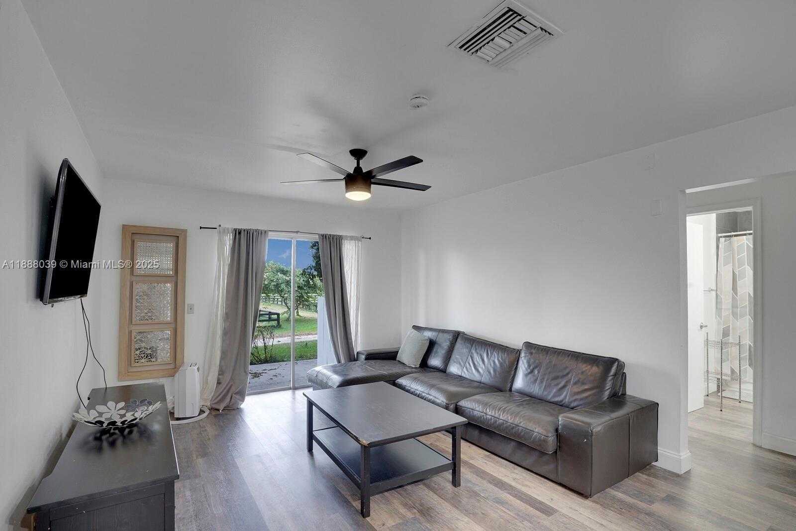 Small Image of 14390 PALM BEACH POINT BLVD, Wellington Number 44