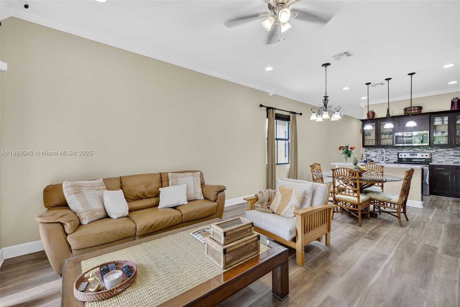 Small Image of 5316 NORTH WEST 48TH LN, Tamarac Number 11