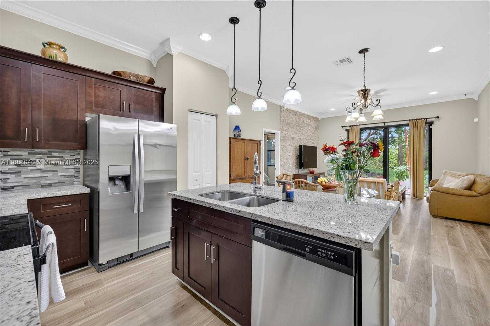 Small Image of 5316 NORTH WEST 48TH LN, Tamarac Number 3