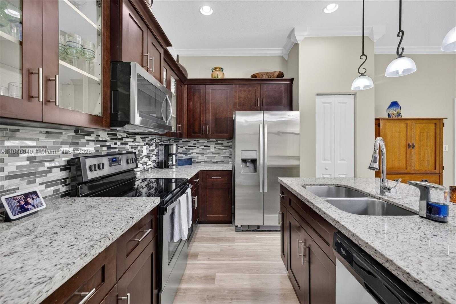 Small Image of 5316 NORTH WEST 48TH LN, Tamarac Number 4