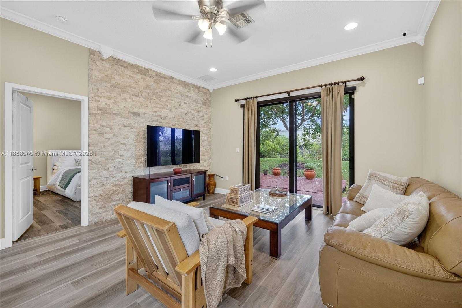 Small Image of 5316 NORTH WEST 48TH LN, Tamarac Number 8