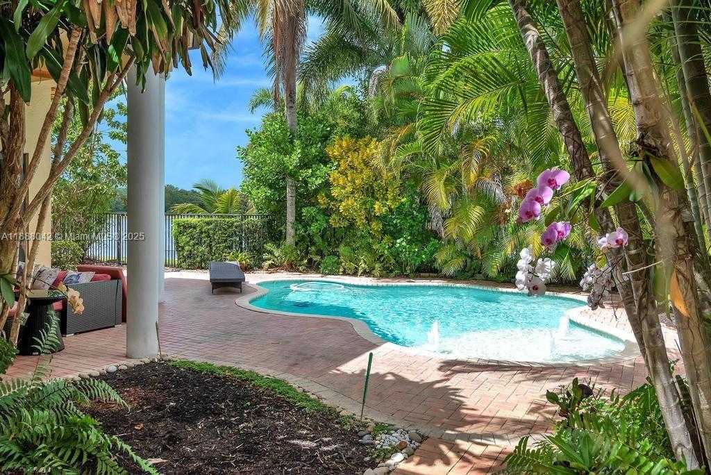 Small Image of 17931 LAKE AZURE WAY, Boca Raton Number 2