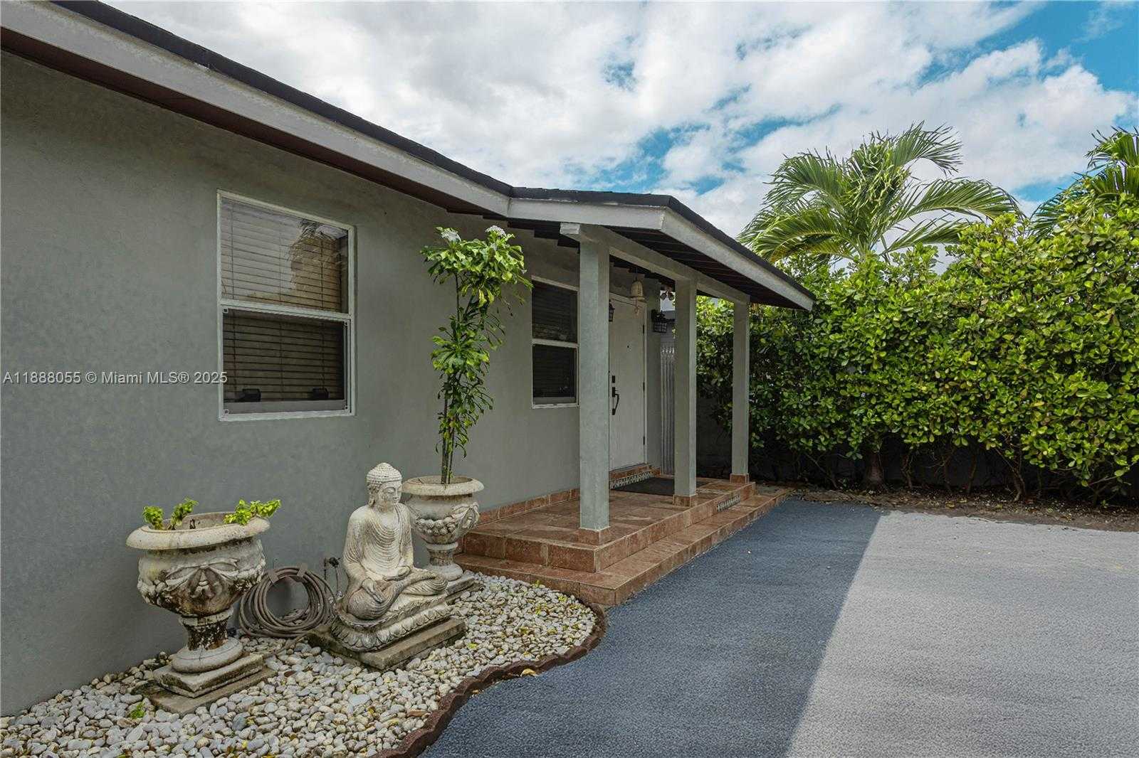 Small Image of 3410 SOUTH WEST 24TH ST, Miami Number 3
