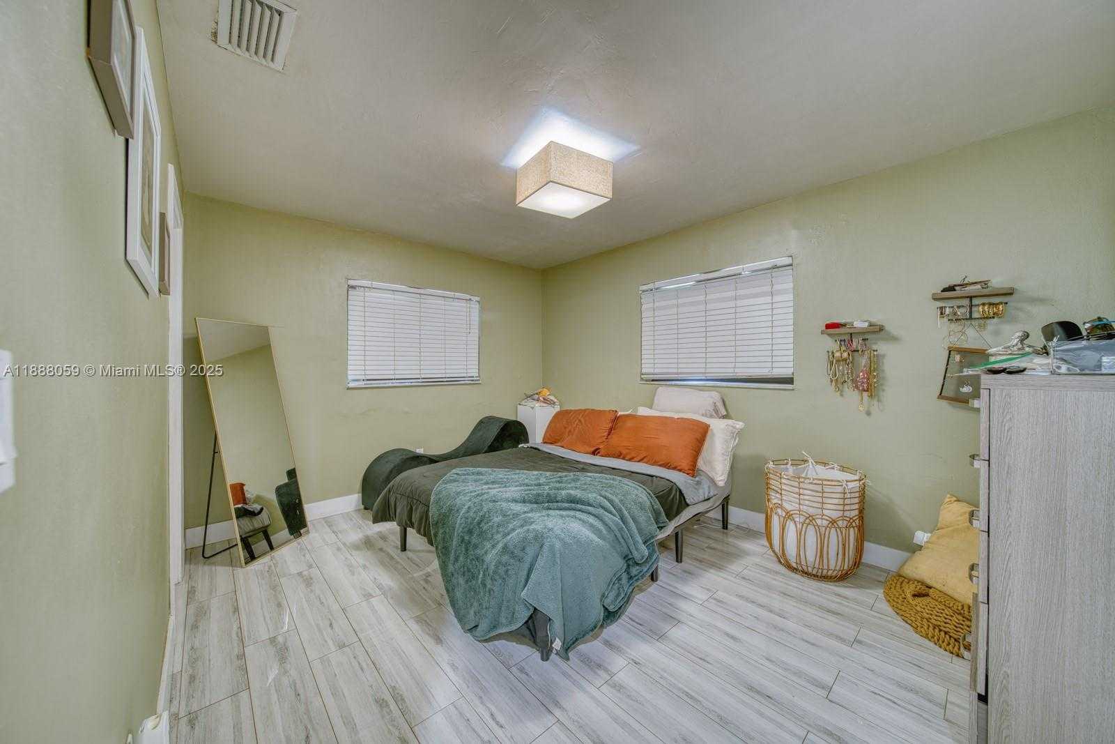 Small Image of 9104 SOUTH WEST 180TH ST, Palmetto Bay Number 16