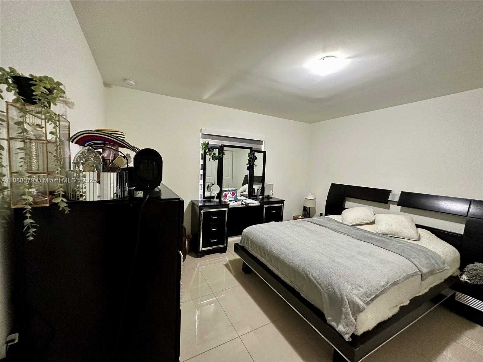 Small Image of 20461 SOUTH WEST 320TH ST, Homestead Number 15