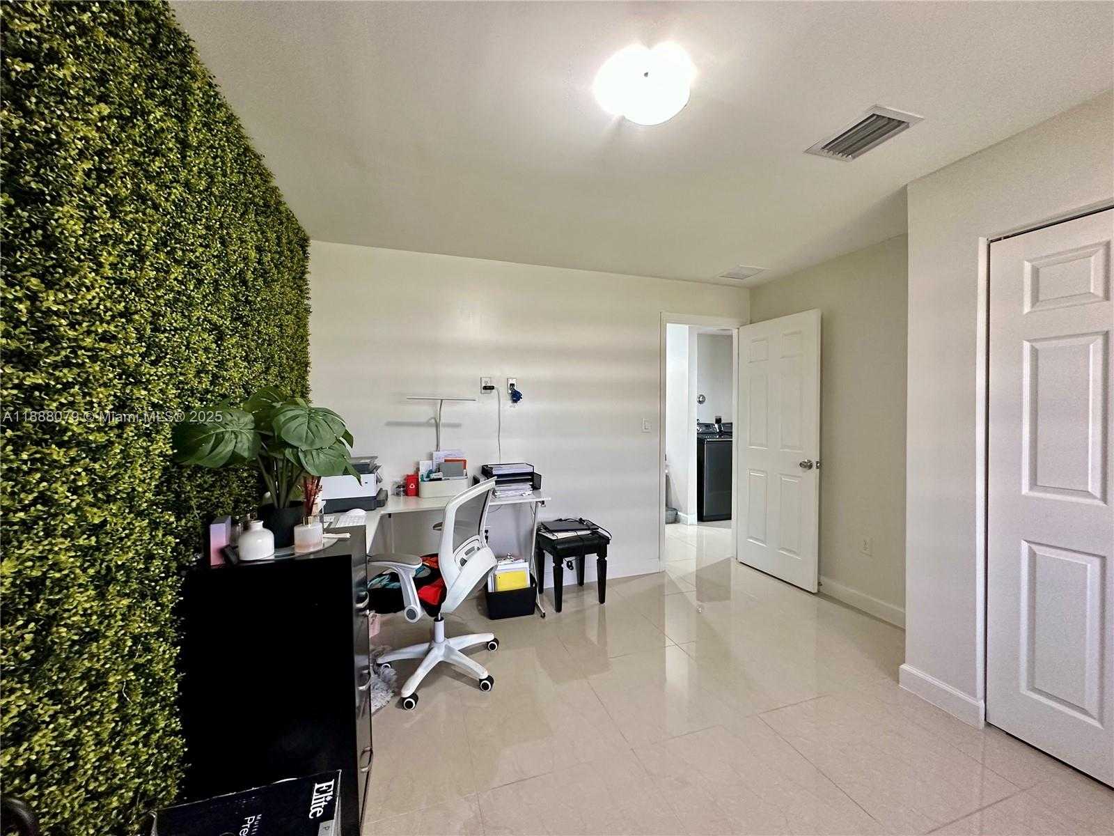Small Image of 20461 SOUTH WEST 320TH ST, Homestead Number 23
