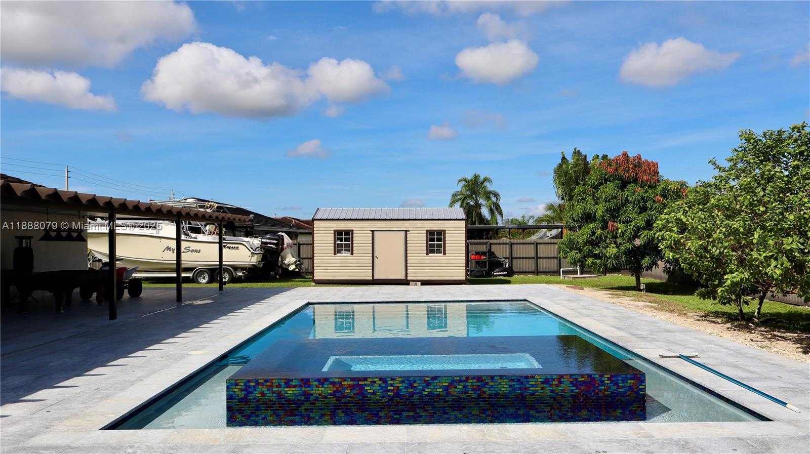 Small Image of 20461 SOUTH WEST 320TH ST, Homestead Number 35