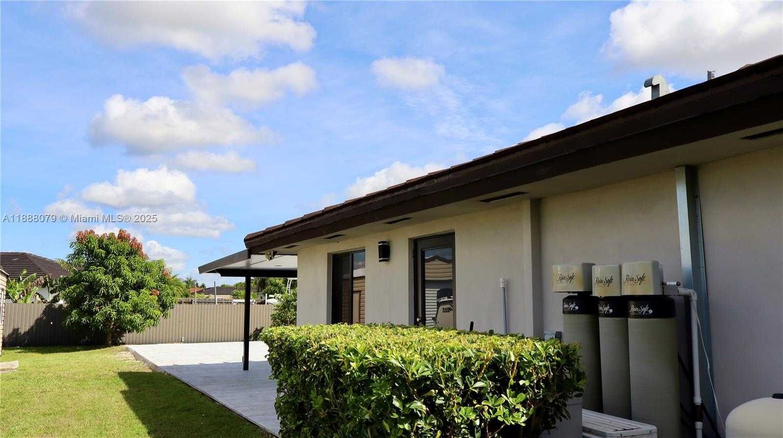 Small Image of 20461 SOUTH WEST 320TH ST, Homestead Number 44